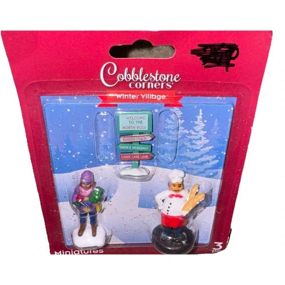 Cobblestone corners 9 figures minitures christmas village Tree Winter New‎